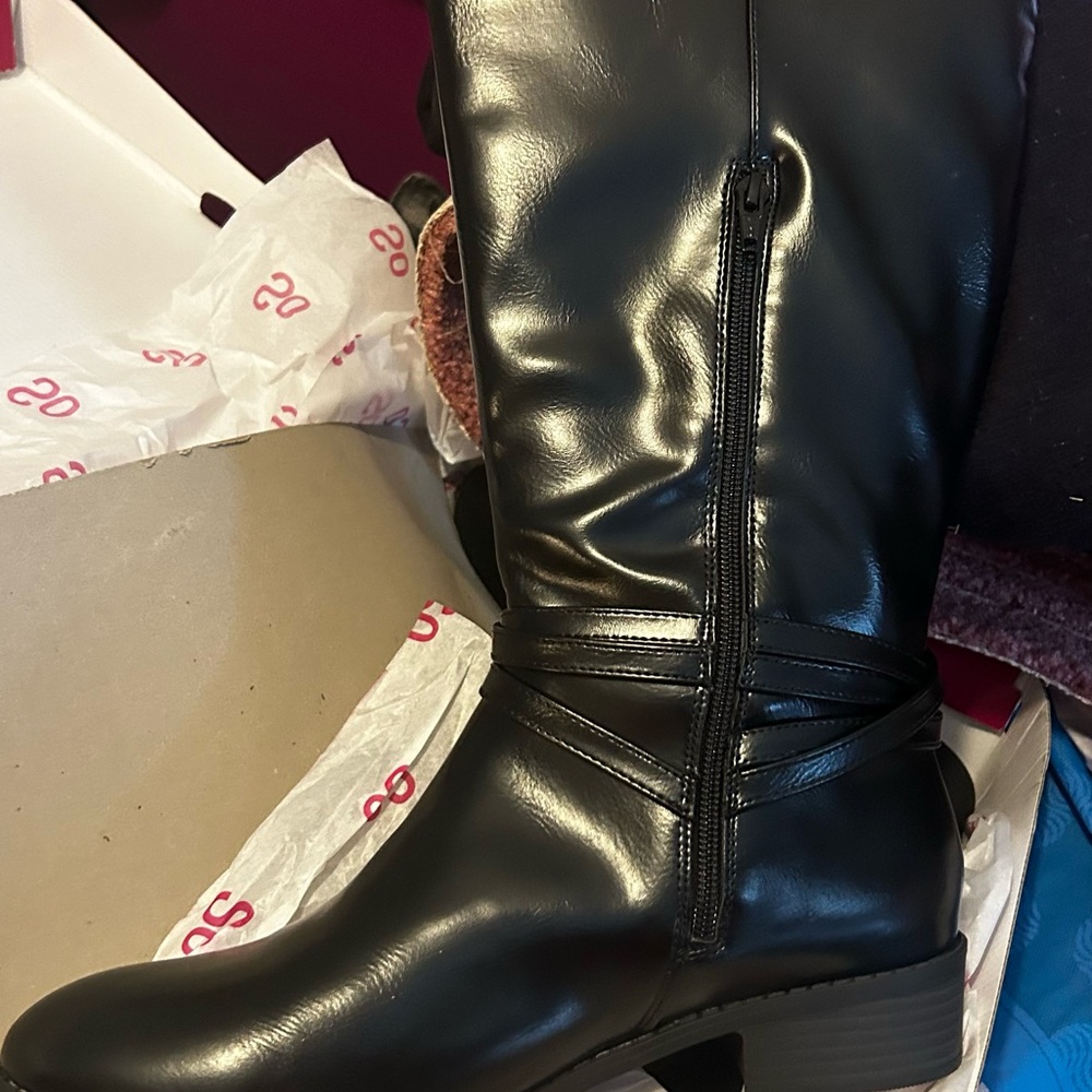 Brand new boots from Kohl’s size 10 and 11 available never worn new tags - Picture 13 of 13